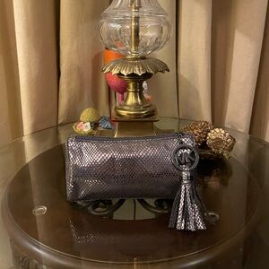 Michael Michael Kors please check all picture of condition